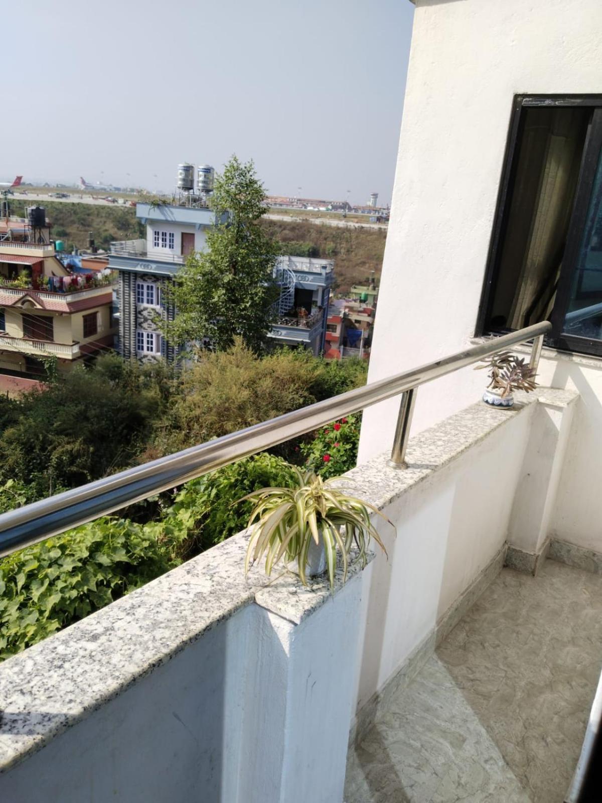 Kathmandu Airport View Hotel And Lodge Εξωτερικό φωτογραφία